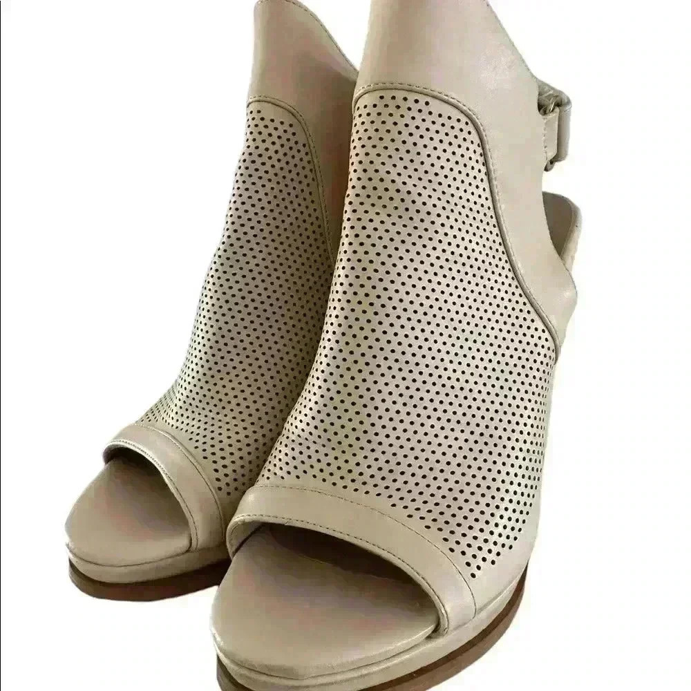 Womens Light Natural Pink Perforated Padded Aubria Round Toe Leather Hee… - Picture 5 of 16